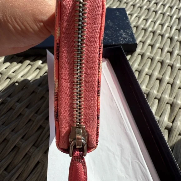 Prada - Zip Around Long Saffiano Leather Wallet - Wallet - Picture 4 of 11